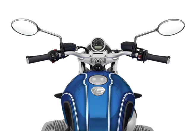 BMW celebrates 50 years of motorcycles with R nineT /5 image