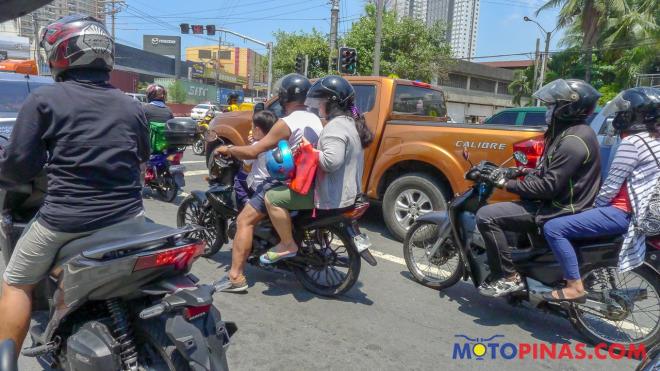 10 traffic regulations/laws that you are (unknowingly) violating image