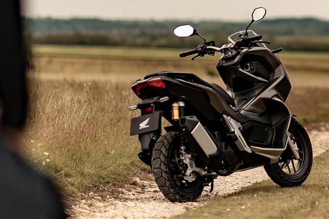 Honda introduces the ADV 150 scooter image