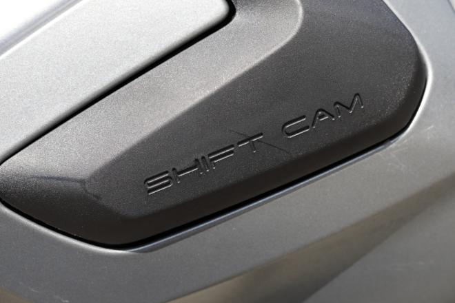 BMW adds ShiftCam tech to 2019 R1250 R and RS image