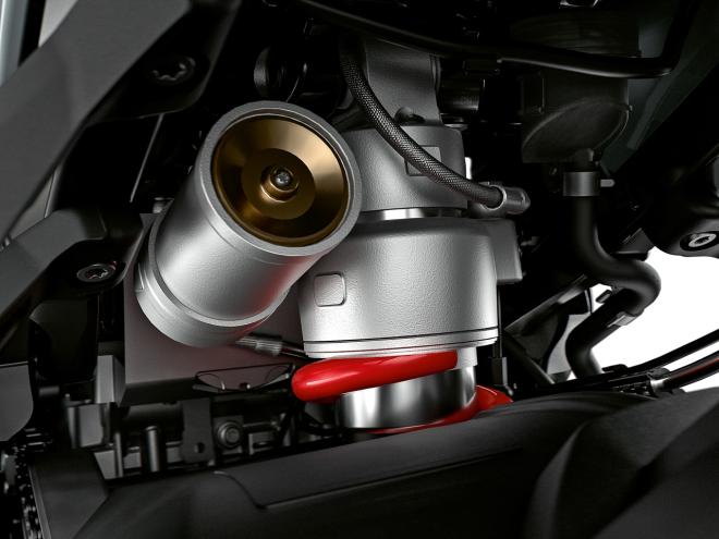 BMW unveils two new XRs: S 1000 and F 900 image