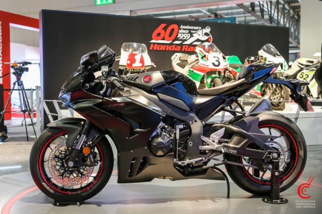 2020 Honda Fireblade gets updated and...gets three Rs image