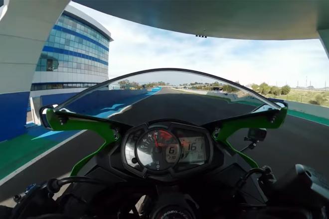 LISTEN: 2020 Kawasaki ZX-25R screaming on track image