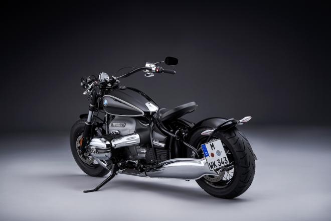 R 18 officially rolls out as BMW cruiser bike image