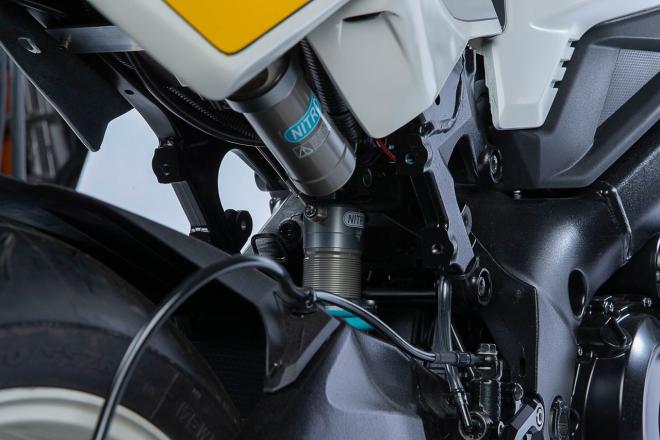 American shop builds Gundam-inspired Suzuki Katana image