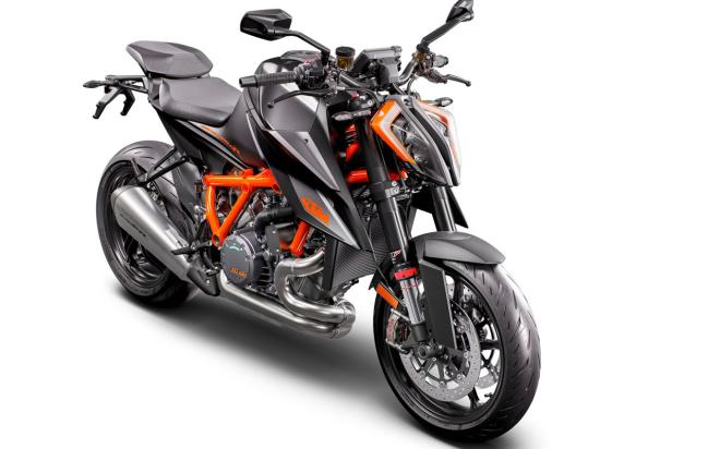 Watch: 2020 KTM 1290 Super Duke R launch image