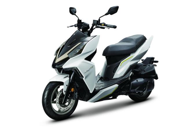 SYM’s 2020 DRG BT scooter can lean up to 42 degrees image