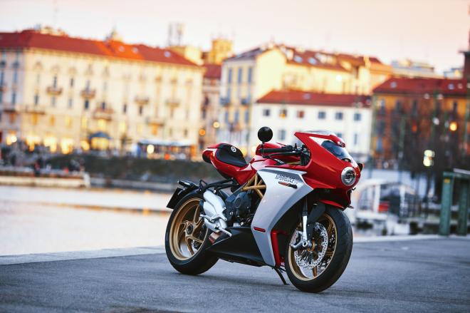 MV Agusta hears fans, adds 2 new colors for the Superveloce 800 image