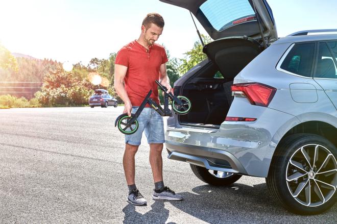 Czech car manufacturer now Škoda offers scooters image