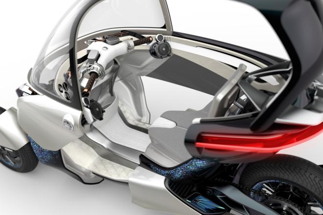 Yamaha working on Tmax-size three-wheeler image