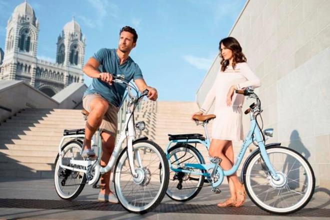 Peugeot shows off lineup of electric assist bicycles image
