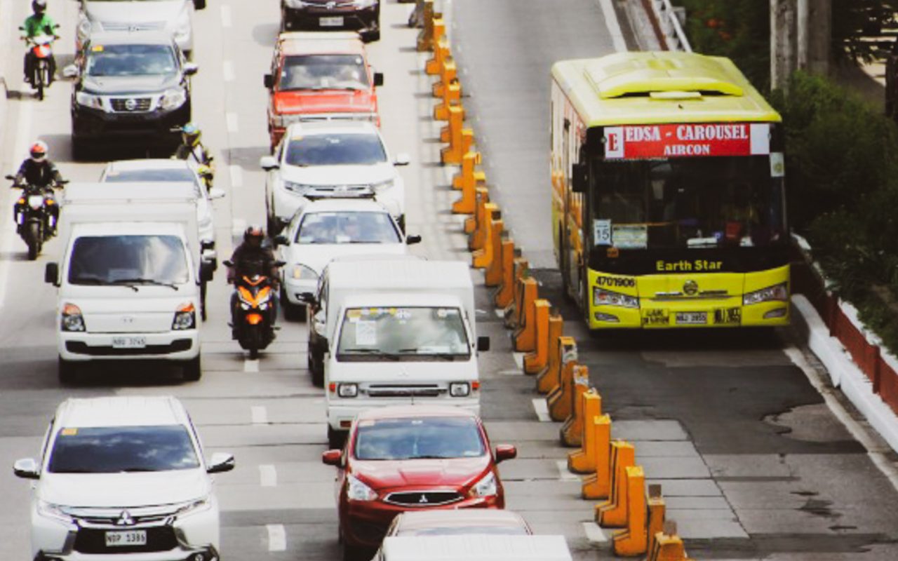 Nebrija: Military, police, gov’t, medical frontliner not allowed on bus lane