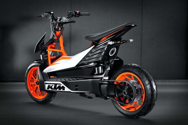 KTM is developing an electric scooter image