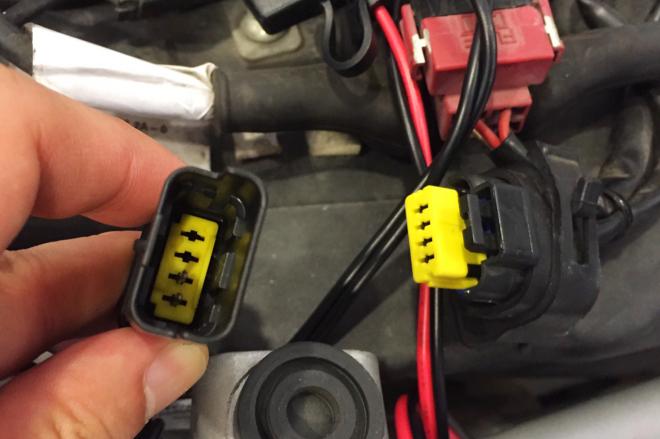 CTEK now offers Ducati Adapter for easy battery charging image
