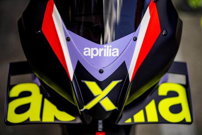 221 HP Aprilia Tuono V4 X is lighter than a CBR250 image