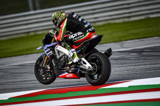 221 HP Aprilia Tuono V4 X is lighter than a CBR250 image