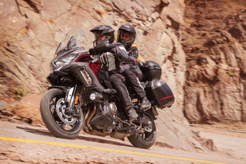Kawasaki launches 2021 Versys 1000 image