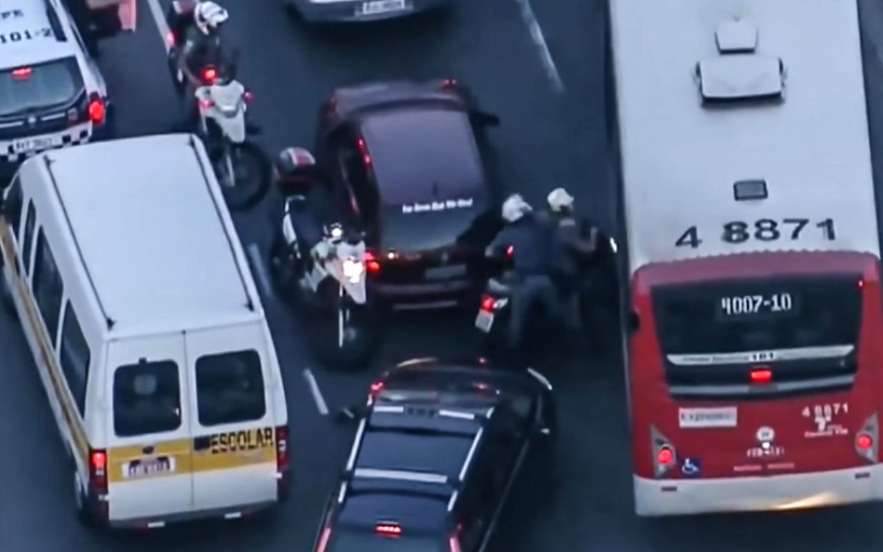 President Duterte wants cops trained to chase riding-in-tandem criminals