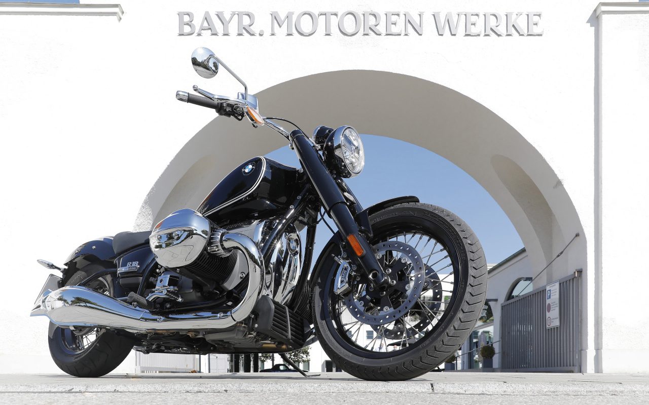 What's the big deal with the BMW R 18?