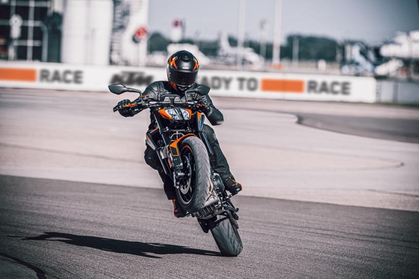New Duke 890 unveiled by KTM image