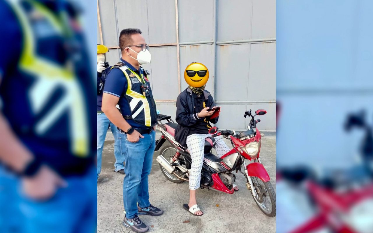 EDSA boss catches rider driving on sidewalk, finds more violations