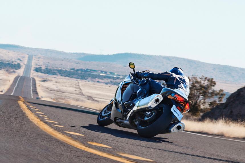 Suzuki brings the Hayabusa back for 2021 image