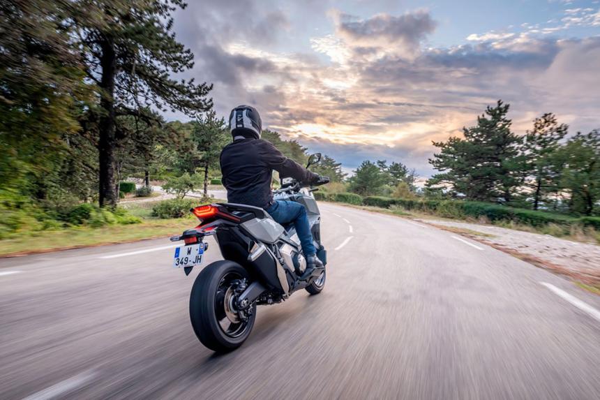 2021 Honda X-ADV is here and starts at PhP830K image