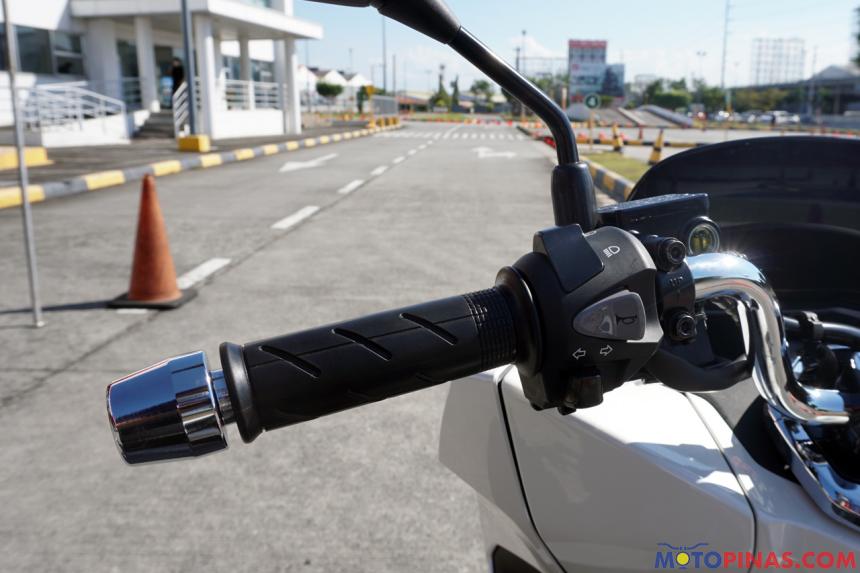 First Ride: 2021 Honda PCX160 image