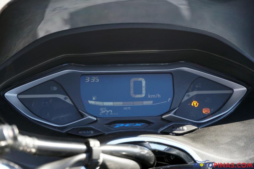 First Ride: 2021 Honda PCX160 image