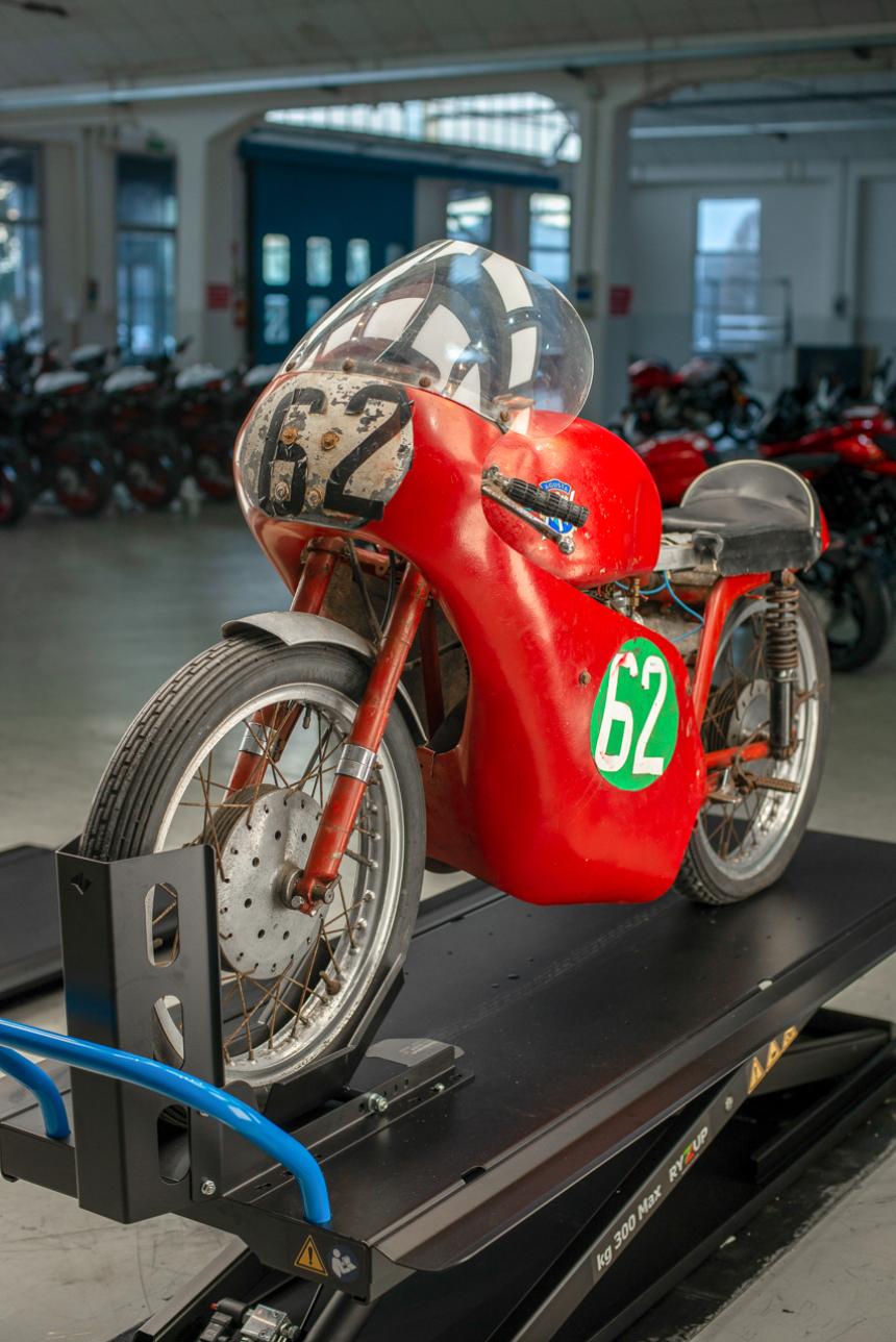 This 175cc, 70-year-old bike is being brought back to life image