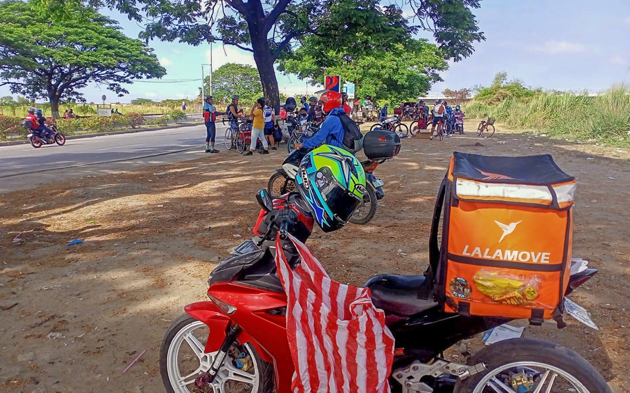 Lalamove rider offers affordable breakfast to fellow riders
