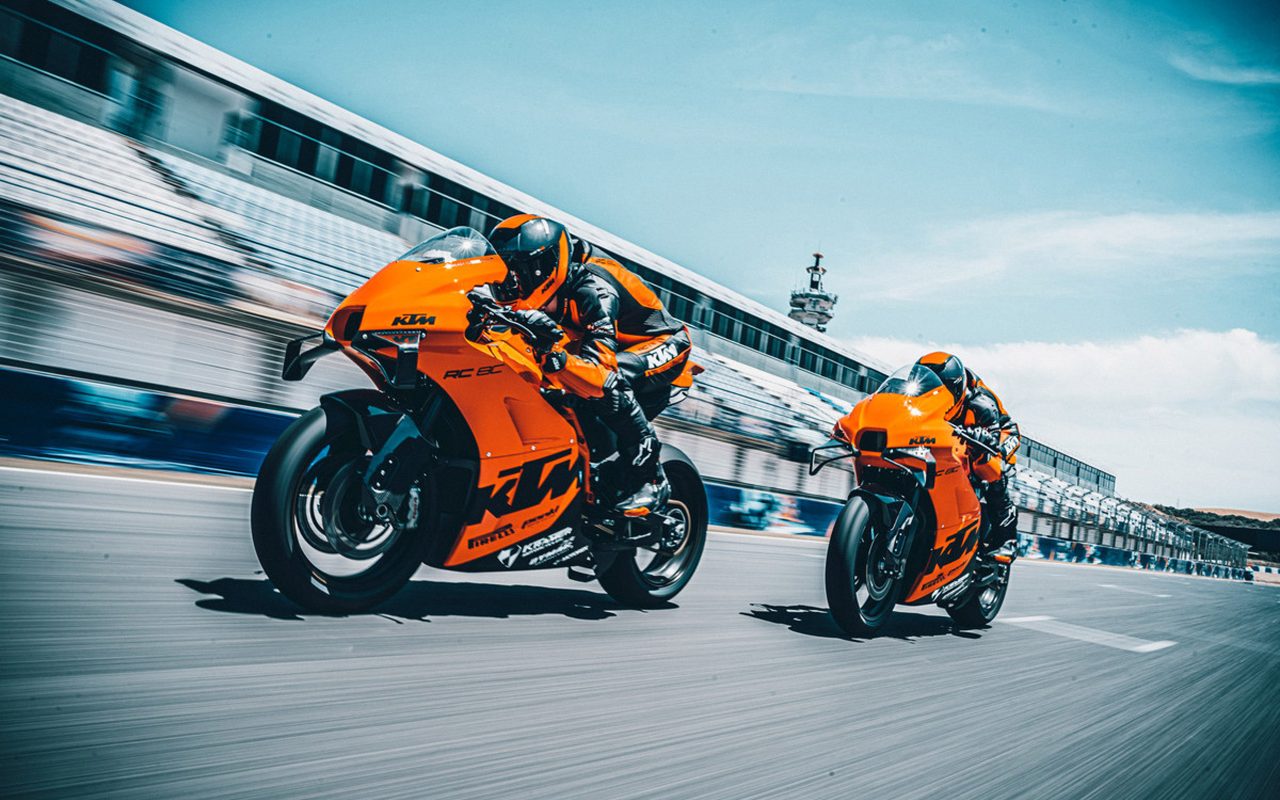 Lighter than an HP4 Race: KTM RC 8C targets BMW and Ducati
