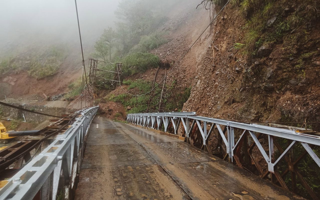 DPWH closes 7 major roads in north Luzon due to heavy rains