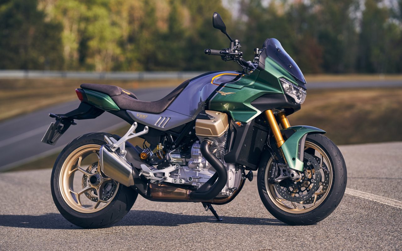 Moto Guzzi V100 Mandello makes its official debut at EICMA