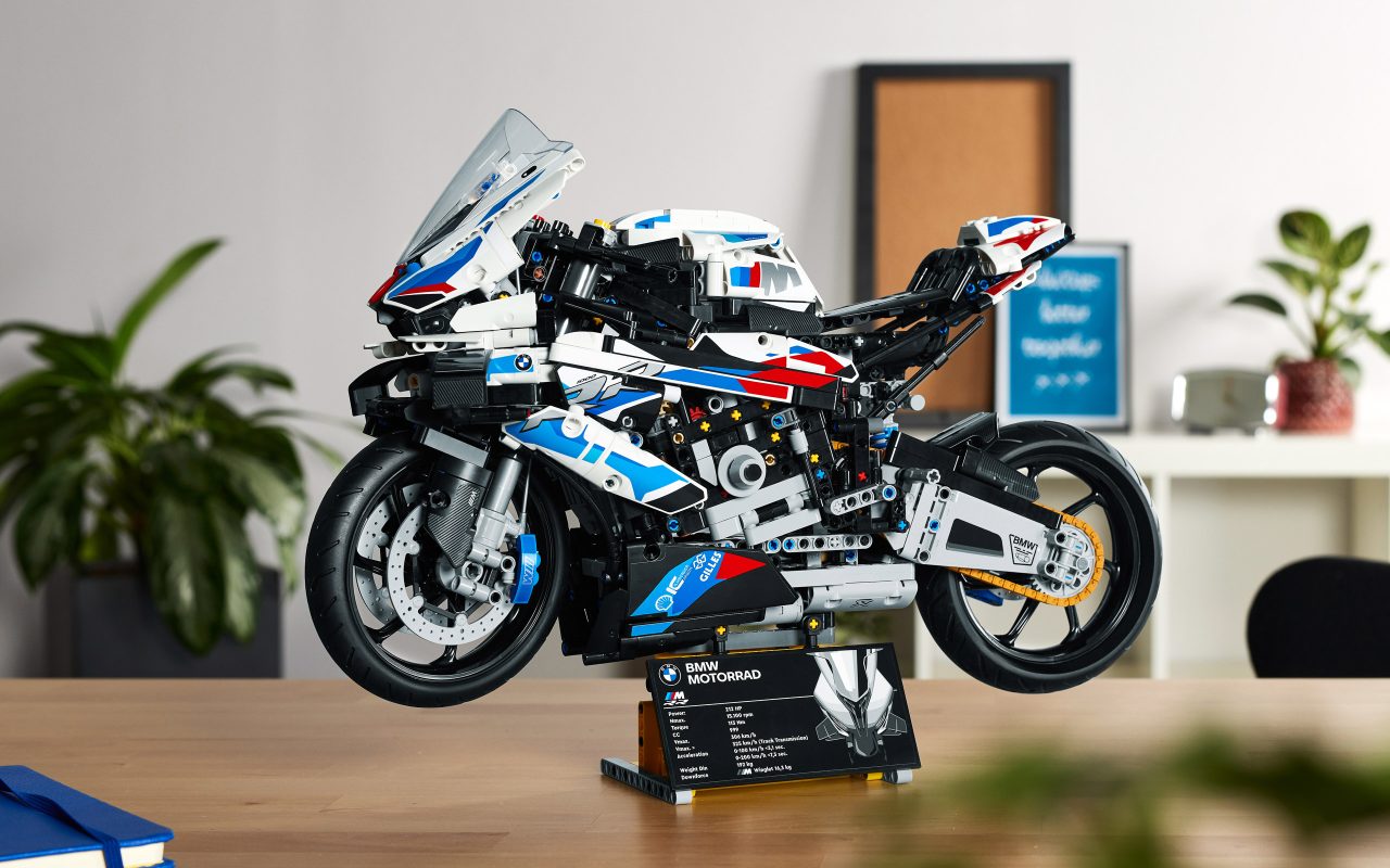 You can now own a BMW M 1000 RR for only PHP 12,000