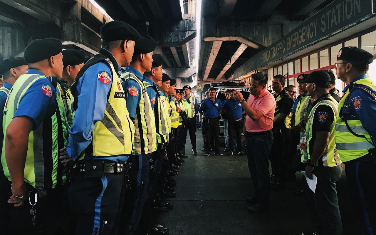 Select MMDA traffic aides to undergo health test by UP-NIH