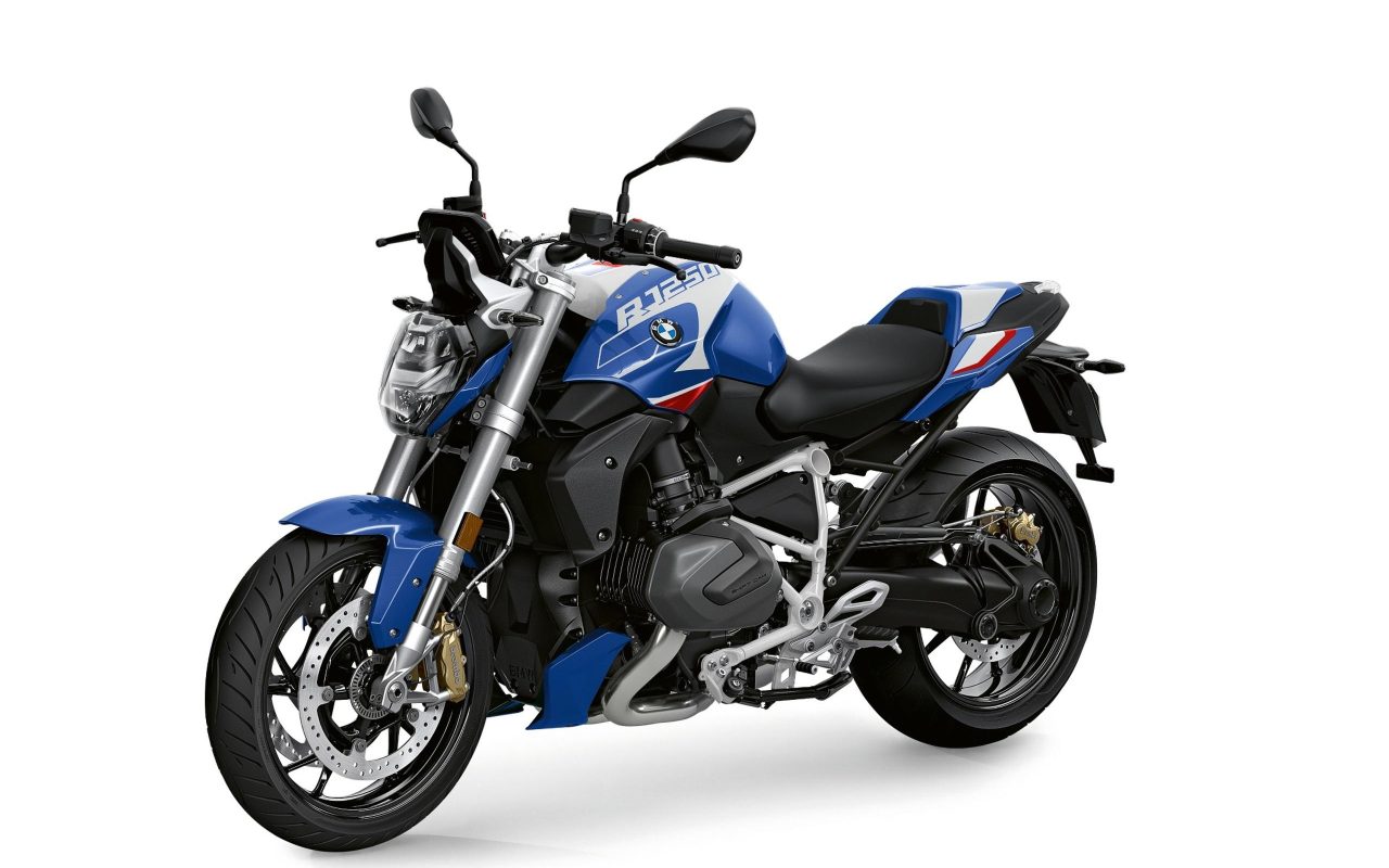 BMW updates boxer naked bike for '23