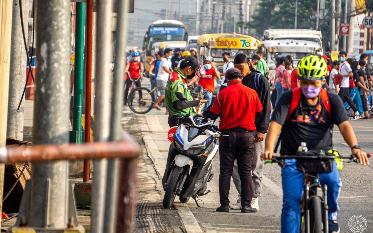 Valenzuela City opens bicycle lanes to motorcycle riders