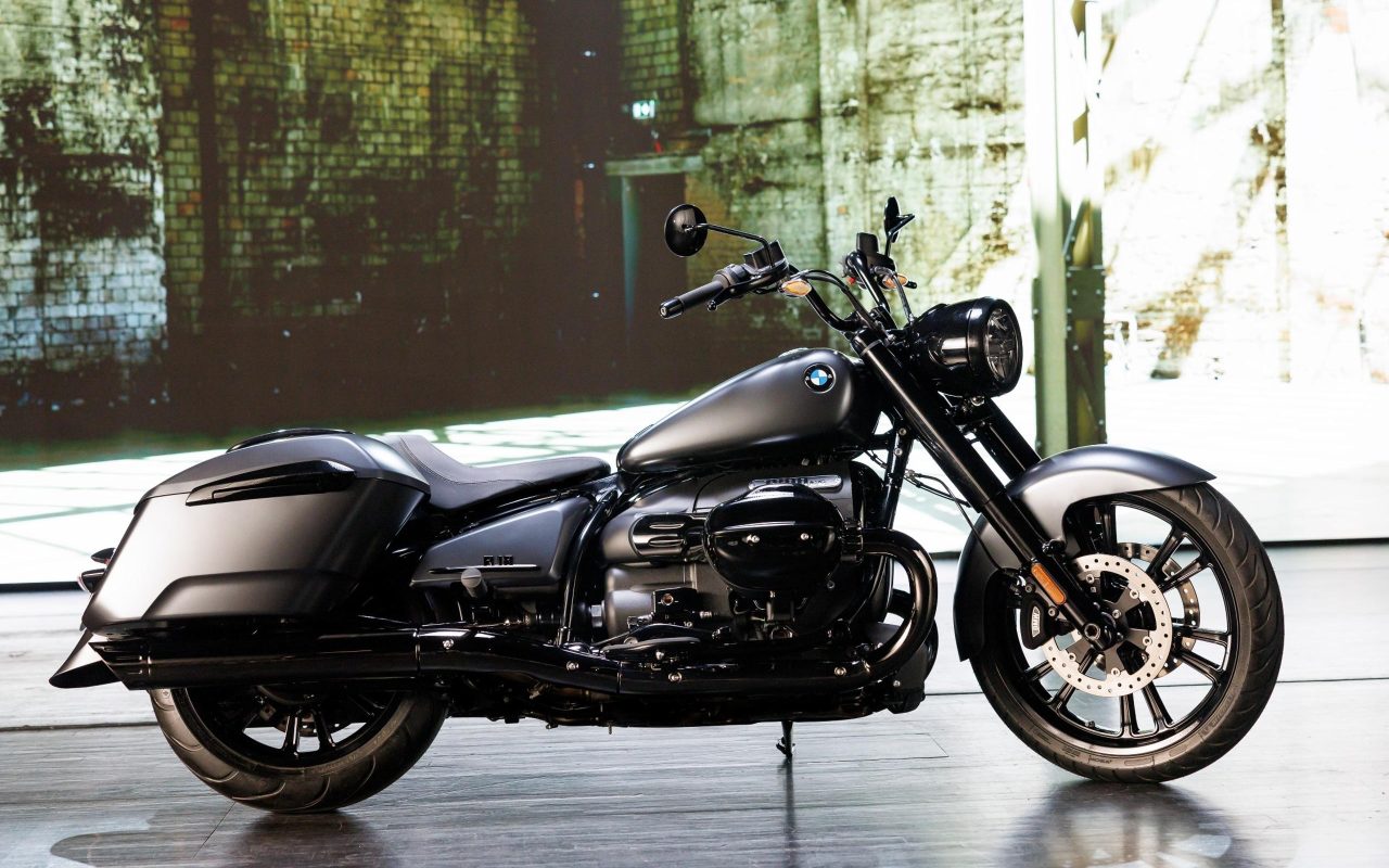 BMW presents the 1,802cc R 18 Roctane ‘bagger’
