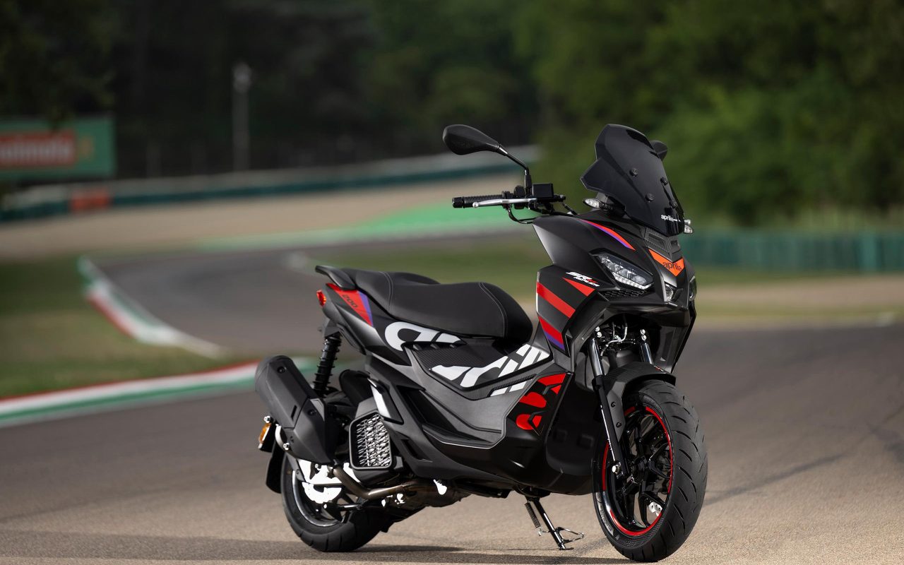 Aprilia updates the SR GT with MotoGP-inspired livery