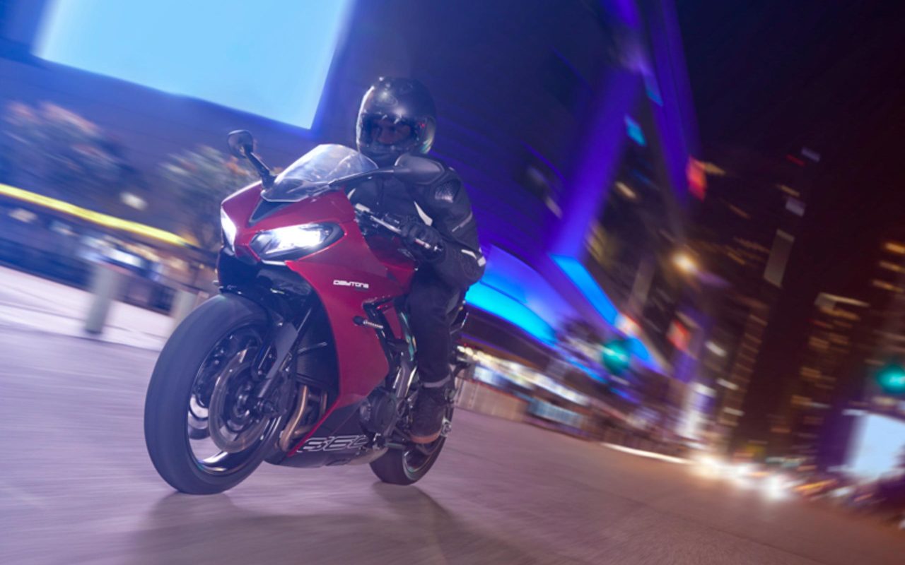 Triumph reveals 2024 Daytona 660