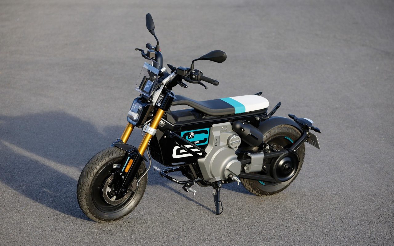 New BMW CE 02 unveiled at Makina Moto Show
