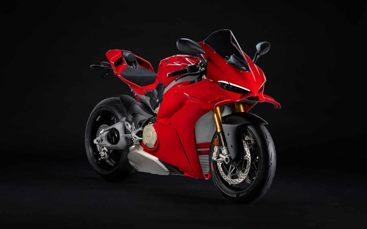 Ducati launches the 2025 Panigale V4