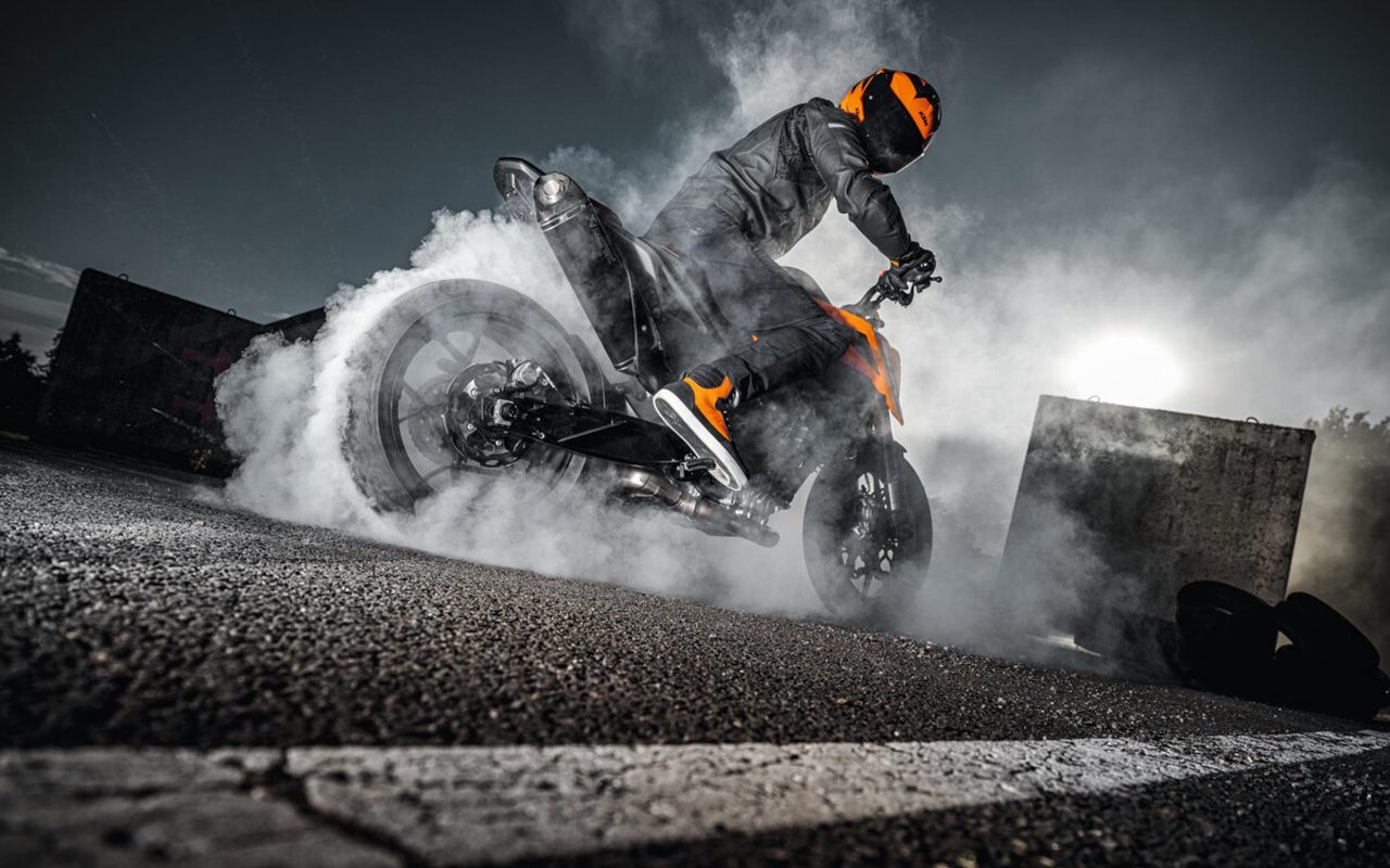 KTM updates the 790 Duke with a… new 5-inch screen for 2025