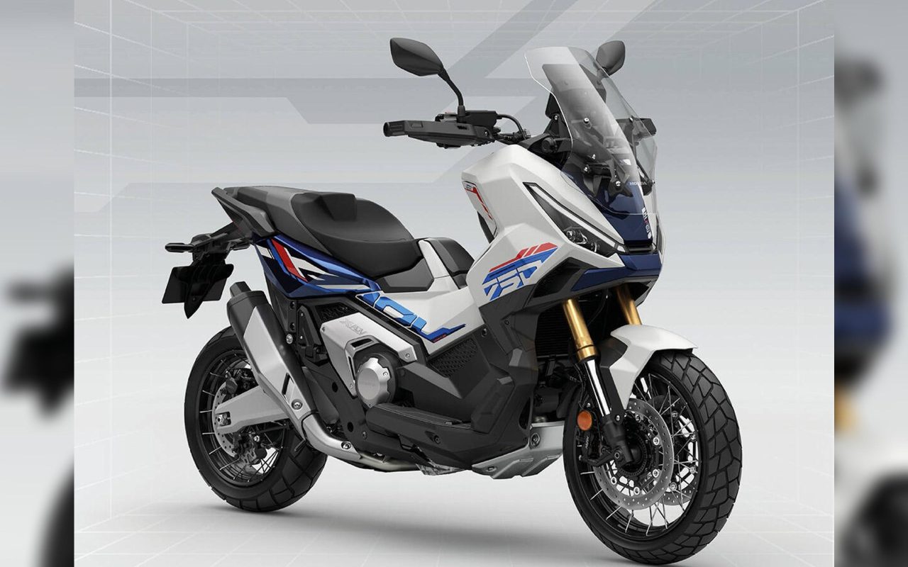 Honda updates the X-ADV 750 with a new headlight and color