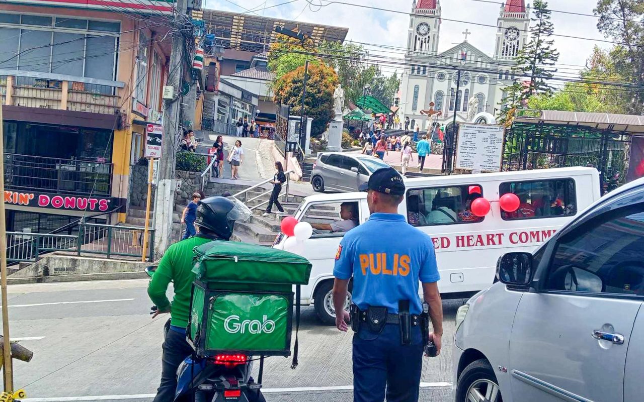 Baguio eyes mandatory reflector vests for motorcycle, bike riders, up to PHP 2K fine