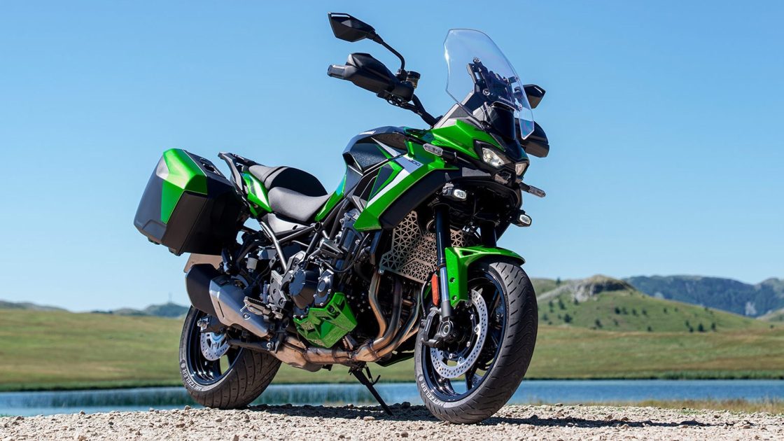 New Kawasaki Versys 900 packs radar tech, SRP: PHP 858K
