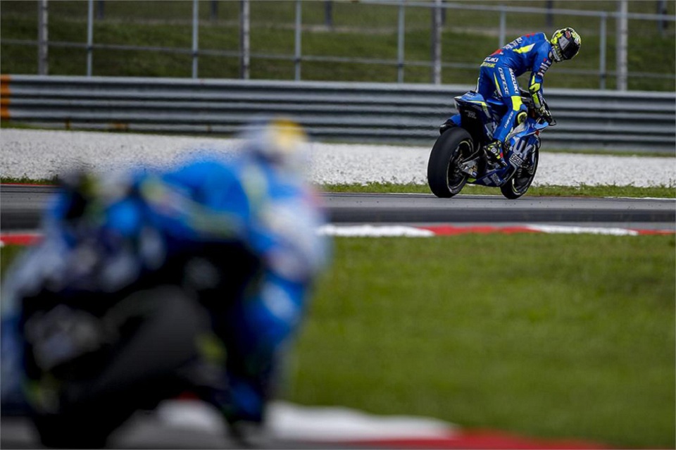 Andrea Iannone and Alex Rins out on the Sepang track