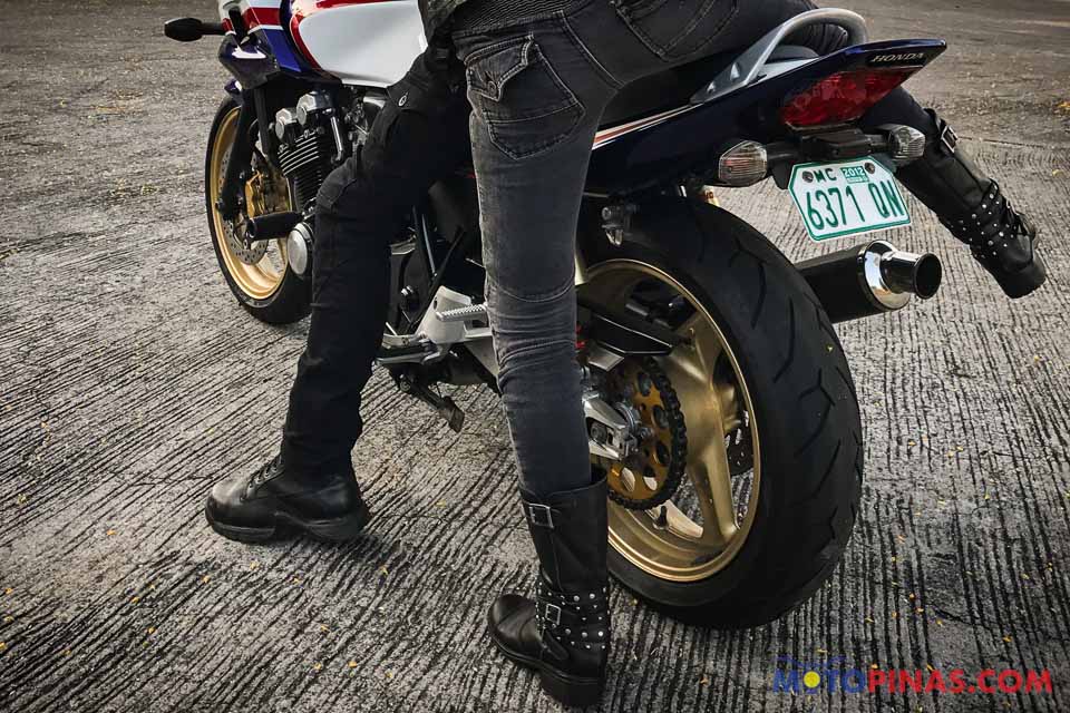 How to ride pillion as a better motorcycle passenger