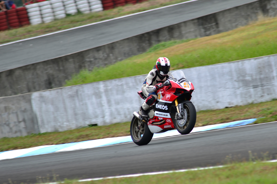 Troy Alberto in Race 2